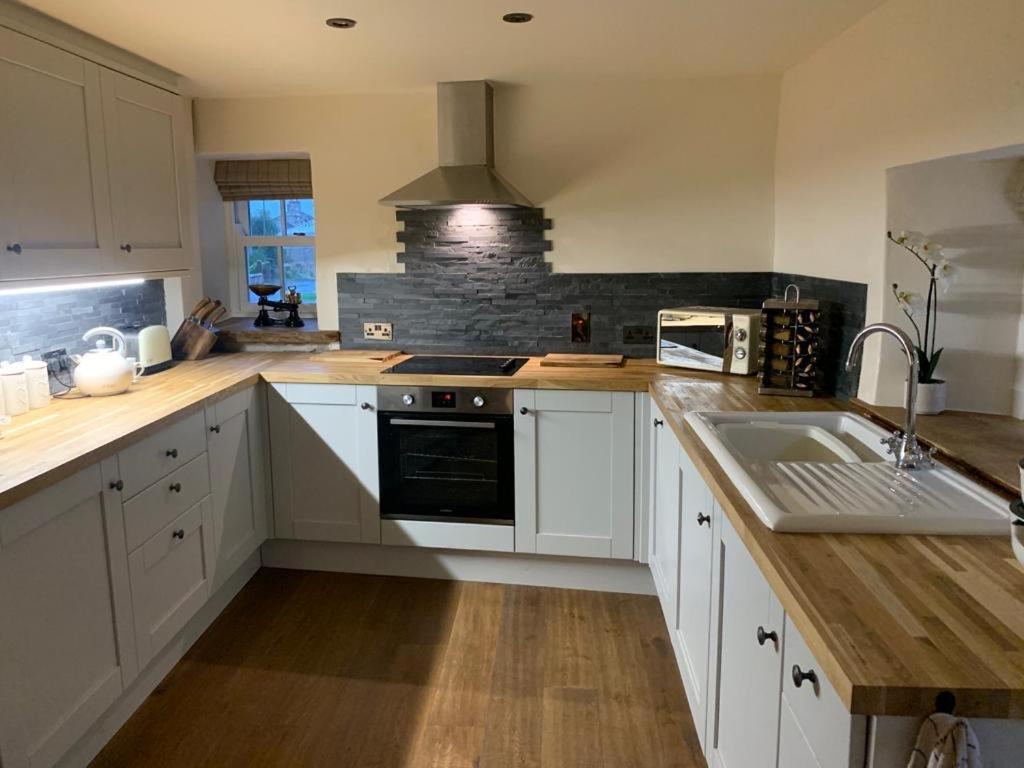 5 Star Cottage On The Green With Log Burner - Dog Friendly Austwick Luaran gambar